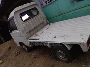 Daihatsu Hijet 2026 White