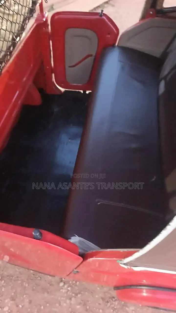 Bajaj RE 2026 Red