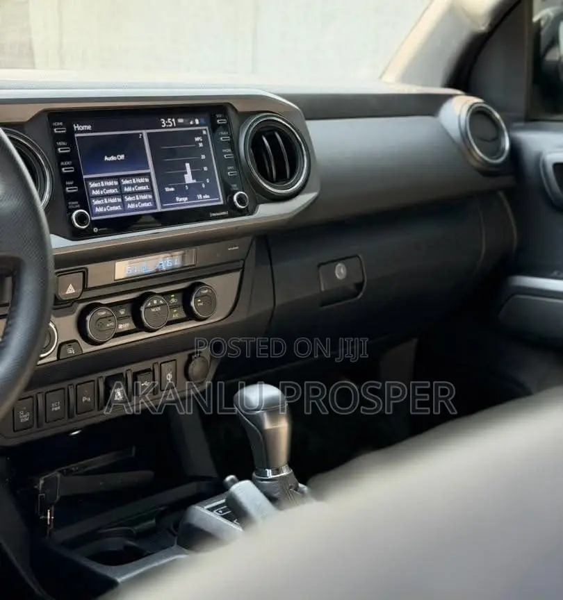 Toyota Tacoma 2024 Gray