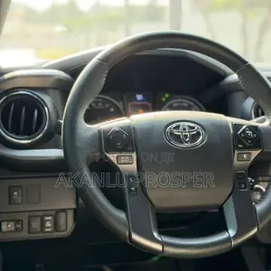 Toyota Tacoma 2024 Gray