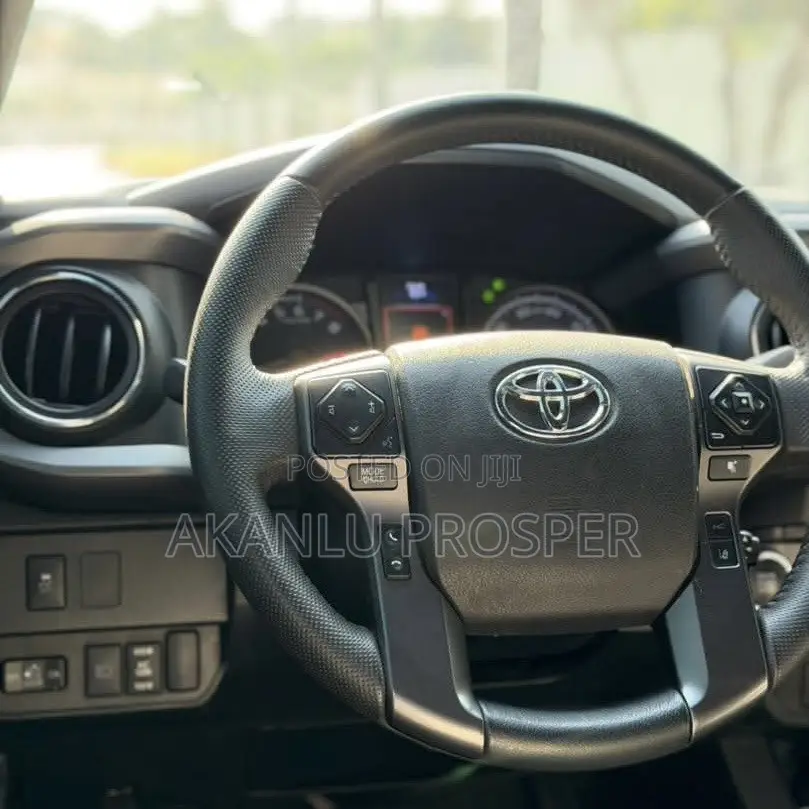 Toyota Tacoma 2024 Gray