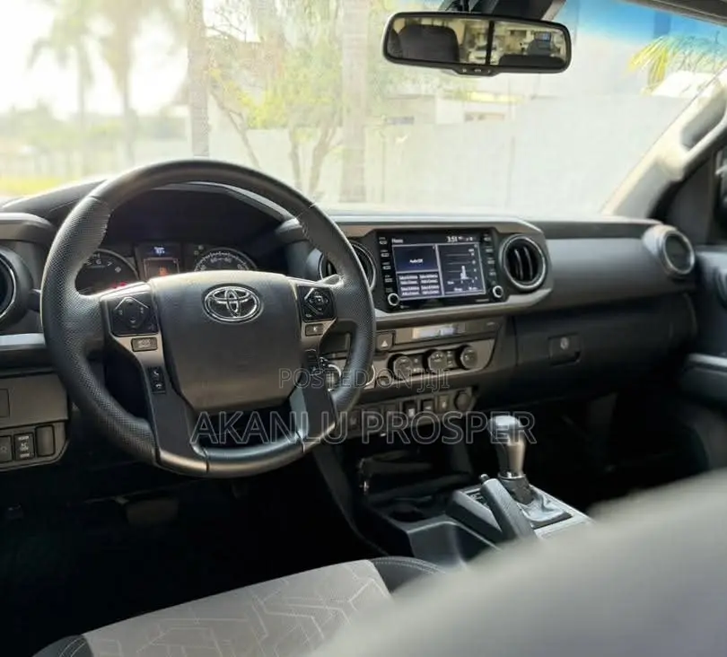 Toyota Tacoma 2024 Gray