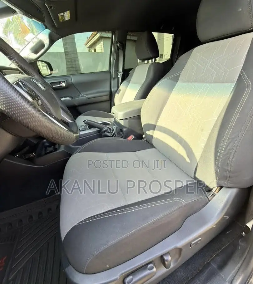 Toyota Tacoma 2024 Gray