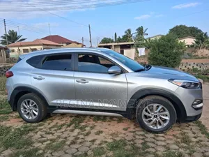 Hyundai Tucson SEL AWD 2018 Silver