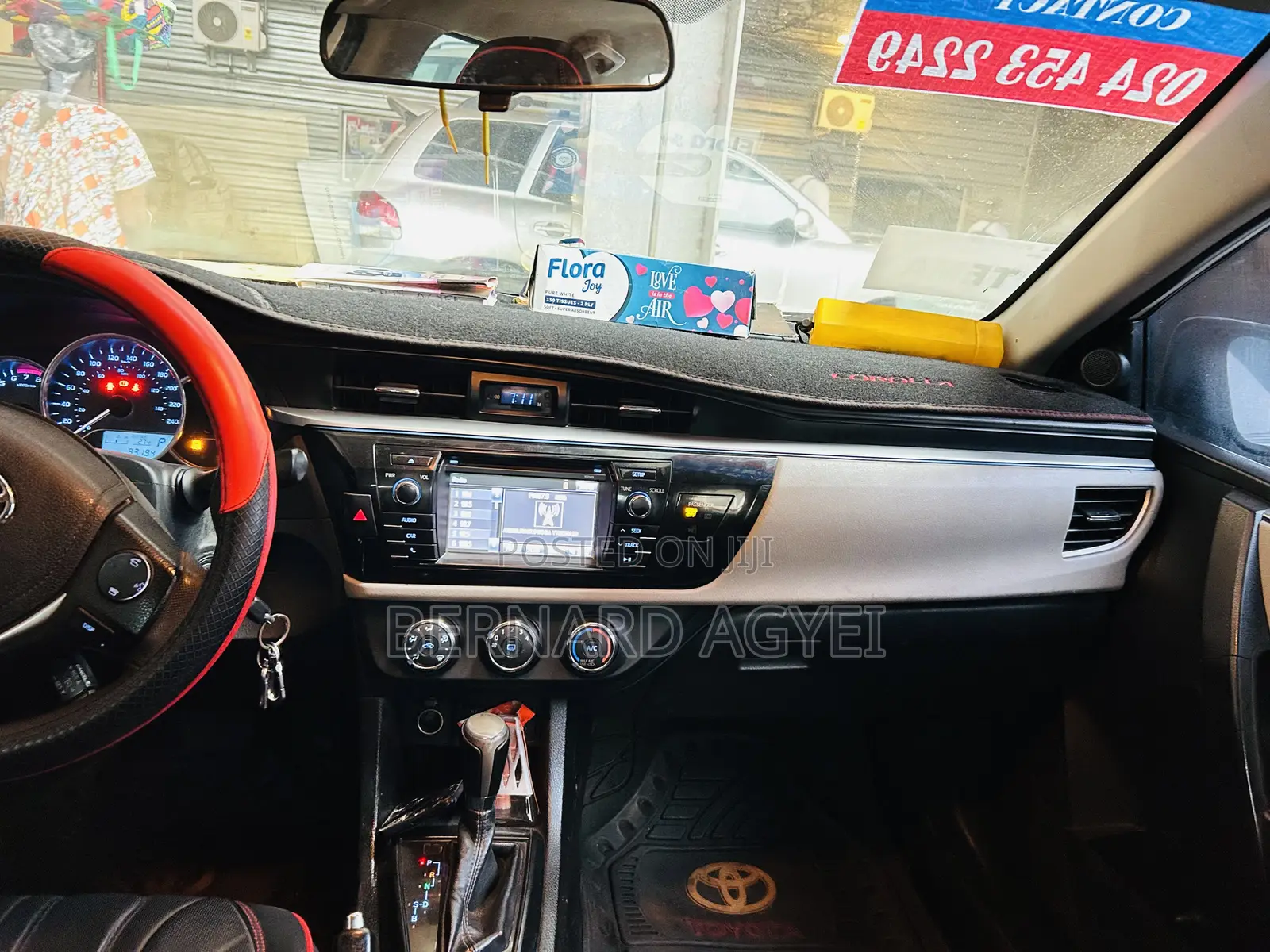 Toyota Corolla LE Eco Plus 4dr Sedan (1.8L 4cyl CVT) 2015 White