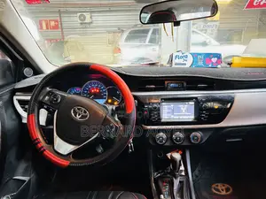 Toyota Corolla LE Eco Plus 4dr Sedan (1.8L 4cyl CVT) 2015 White
