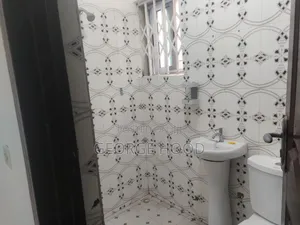 3bdrm Apartment in Lakeside Estate, New Legon for rent