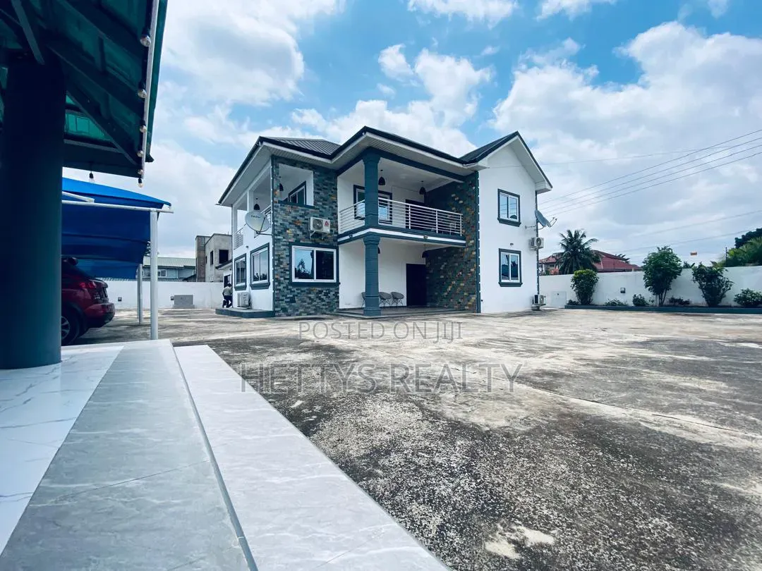 5bdrm House in North Legon for sale