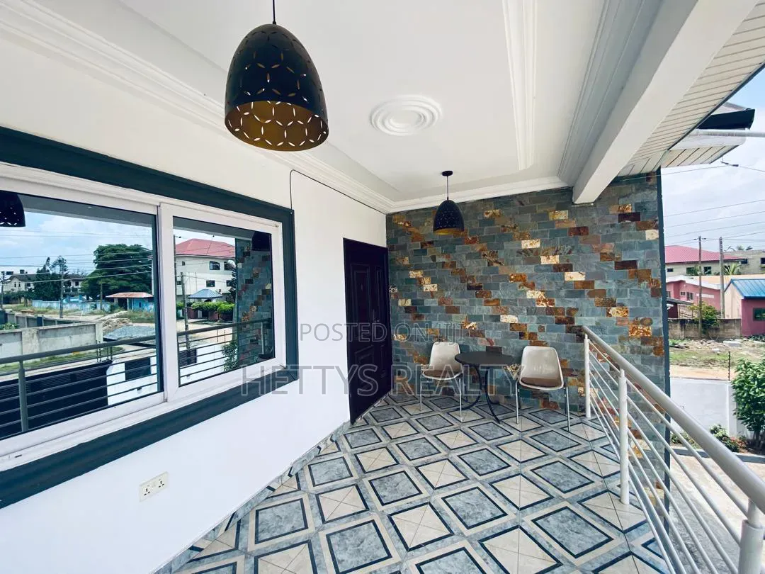 5bdrm House in North Legon for sale
