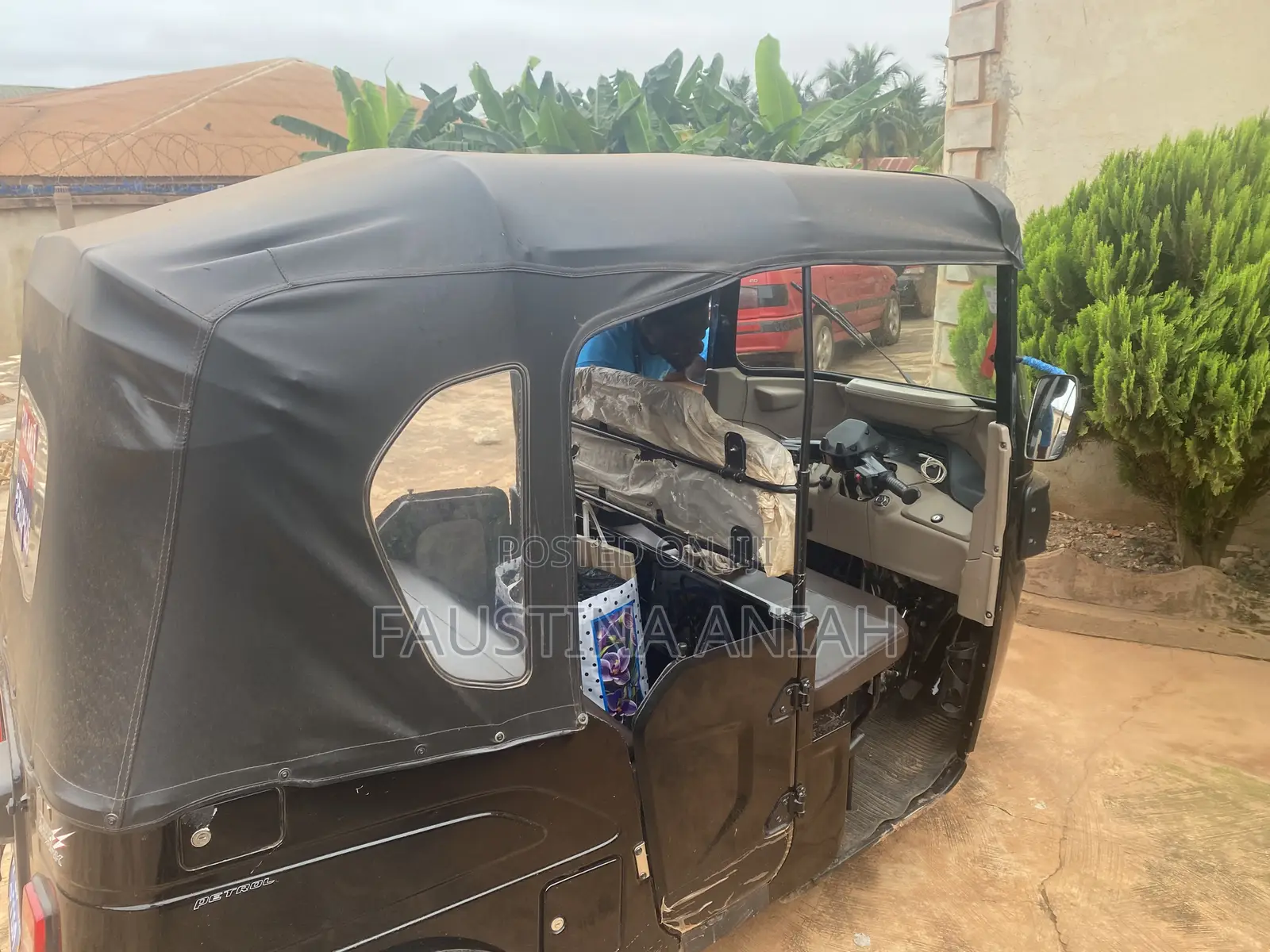 New Bajaj RE 2026 Black