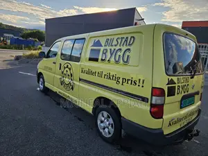 Toyota HiAce 2008 Yellow