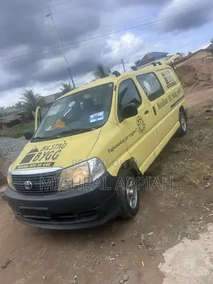 Toyota HiAce 2008 Yellow