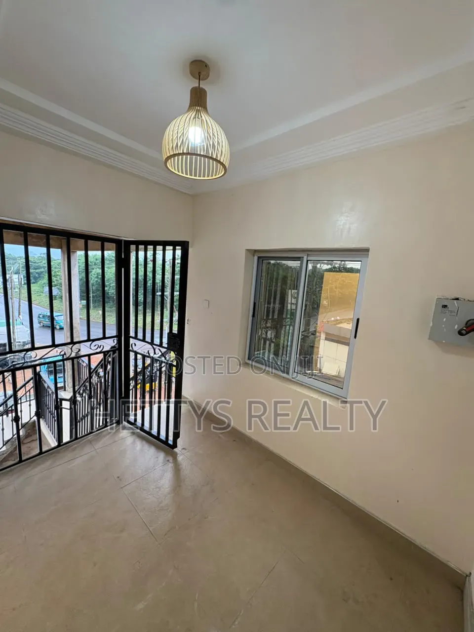 3bdrm Apartment in Police Station for rent
