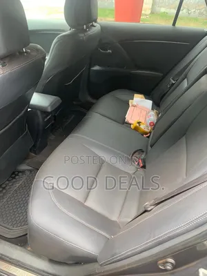 Toyota Avensis 2014 Silver