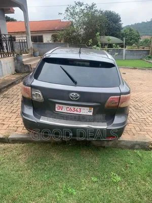Toyota Avensis 2014 Silver