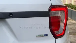 Ford Explorer 2019 White