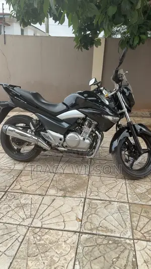 Suzuki GSR 2018 Black