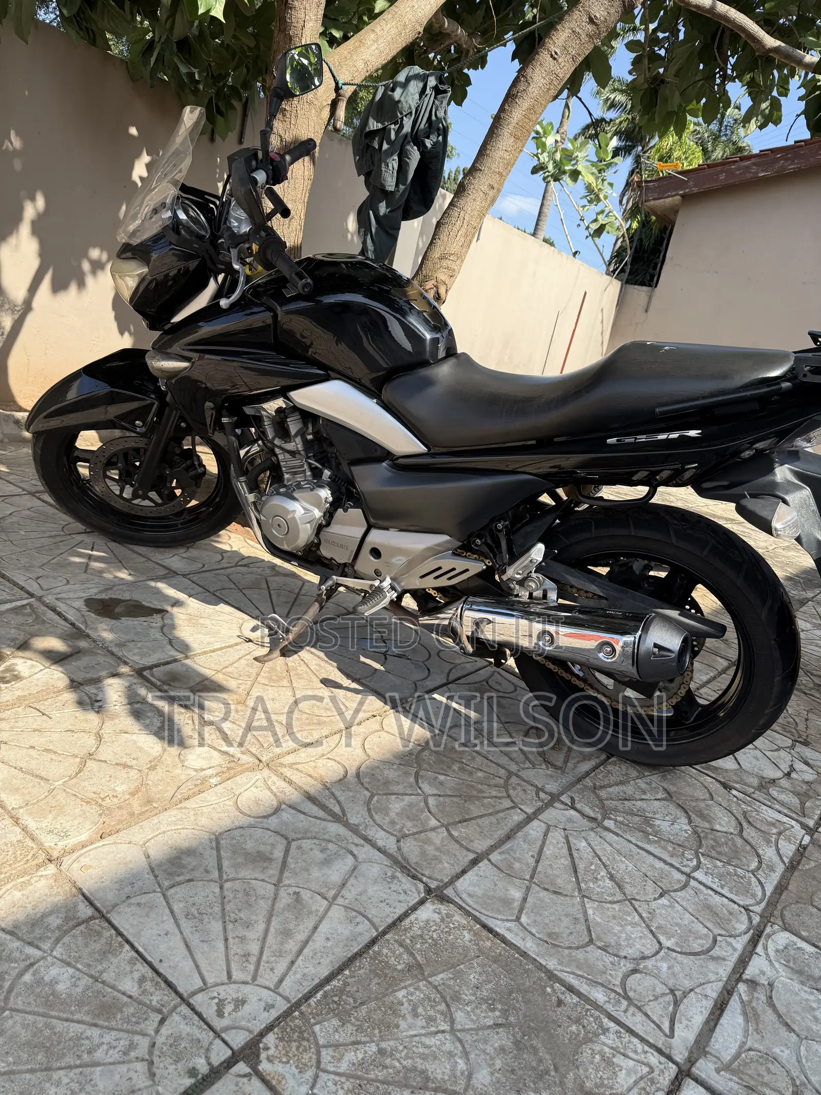 Suzuki GSR 2018 Black