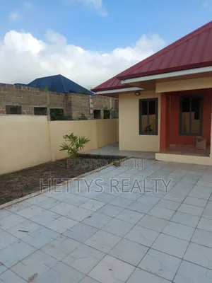 2bdrm House in School Park Area for sale