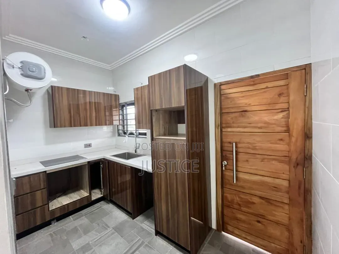 2bdrm Apartment in Adjiringanor, Otano for rent