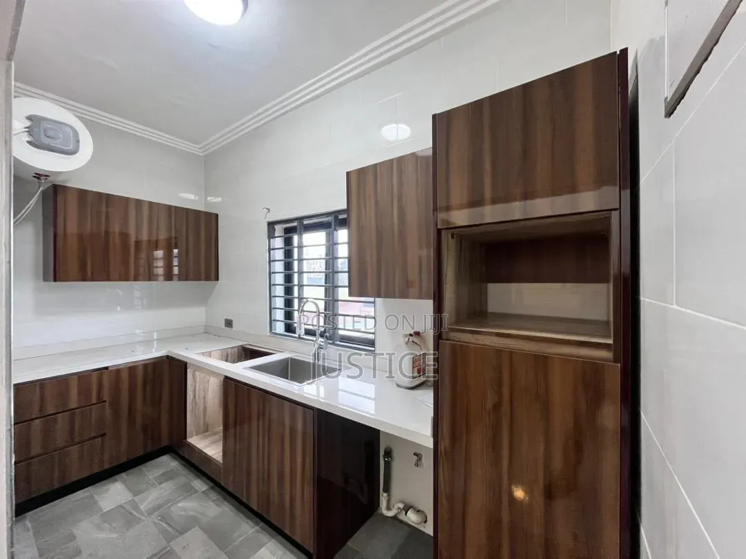 2bdrm Apartment in Adjiringanor, Otano for rent