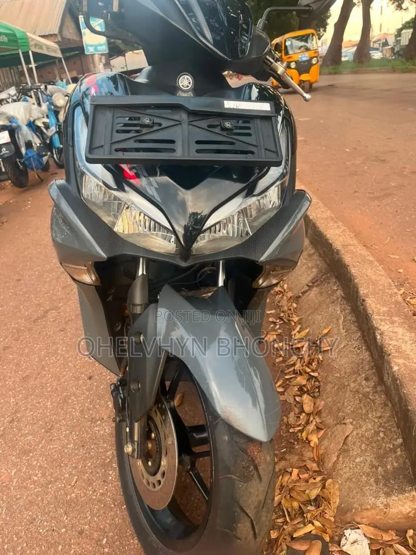 Yamaha Aerox 2022 Gray
