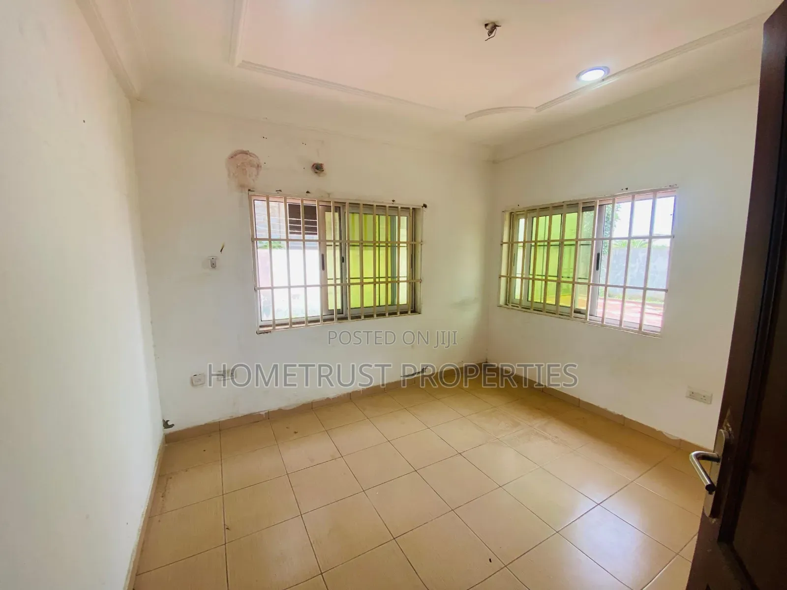 10bdrm Duplex in Tema Community 25 for rent