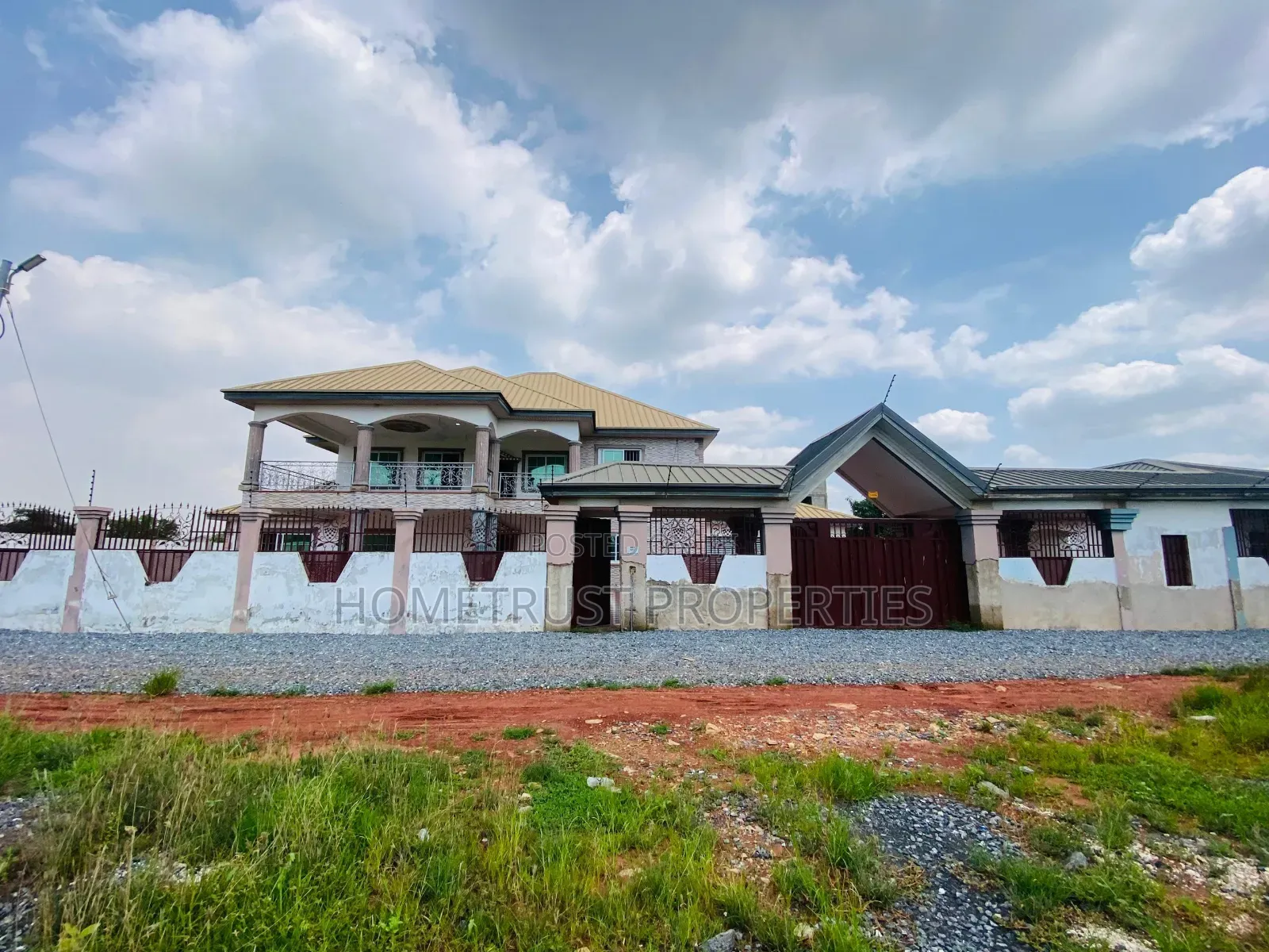 10bdrm Duplex in Tema Community 25 for rent