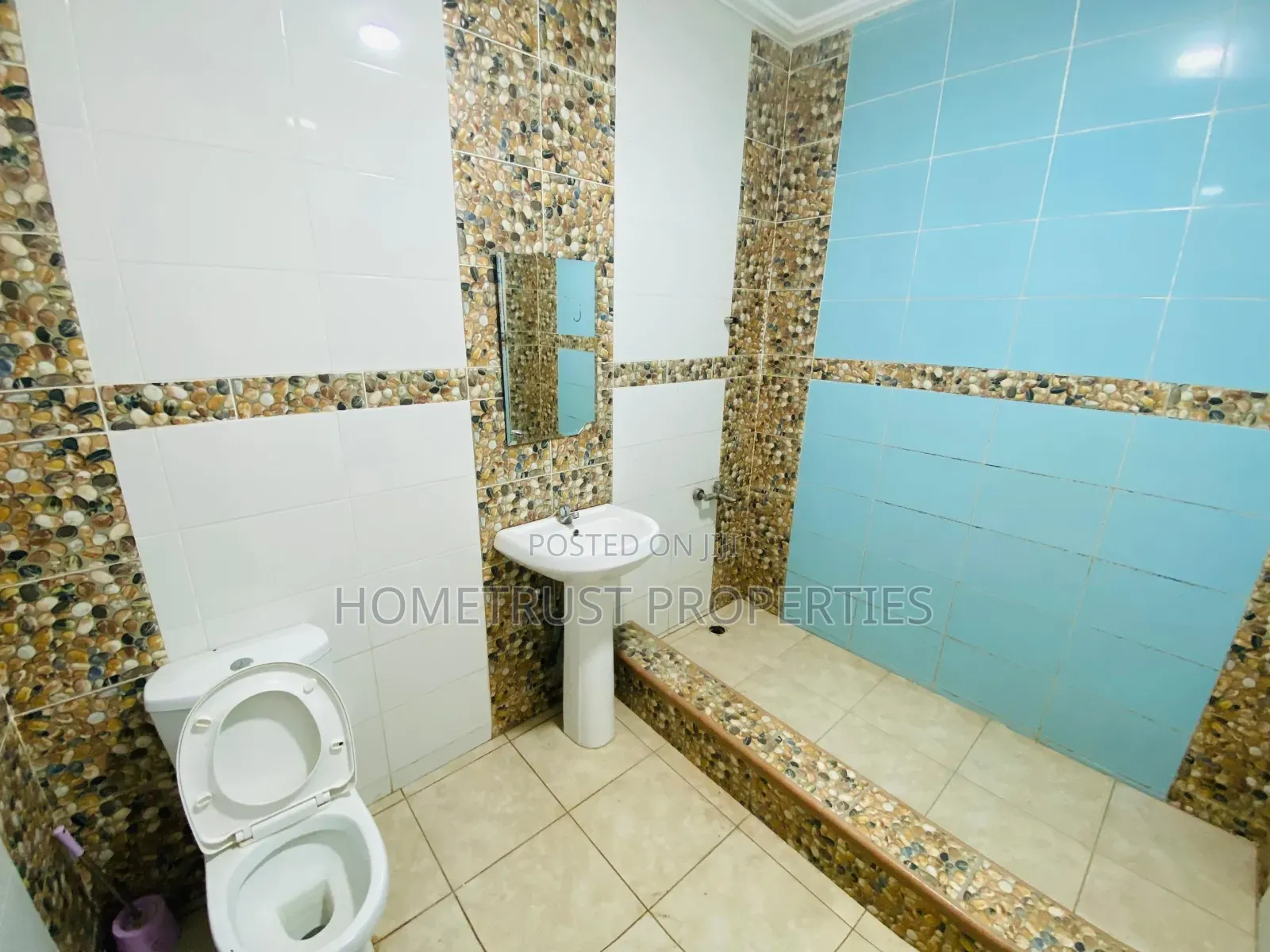 10bdrm Duplex in Tema Community 25 for rent