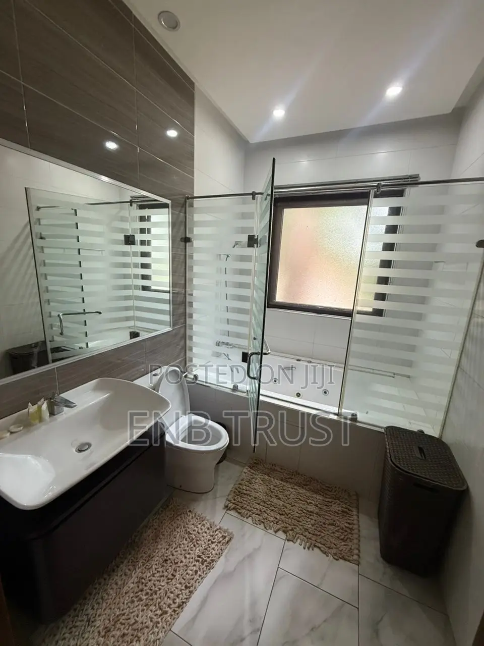 Furnished 4bdrm Duplex in Adjiganor, Ability for rent
