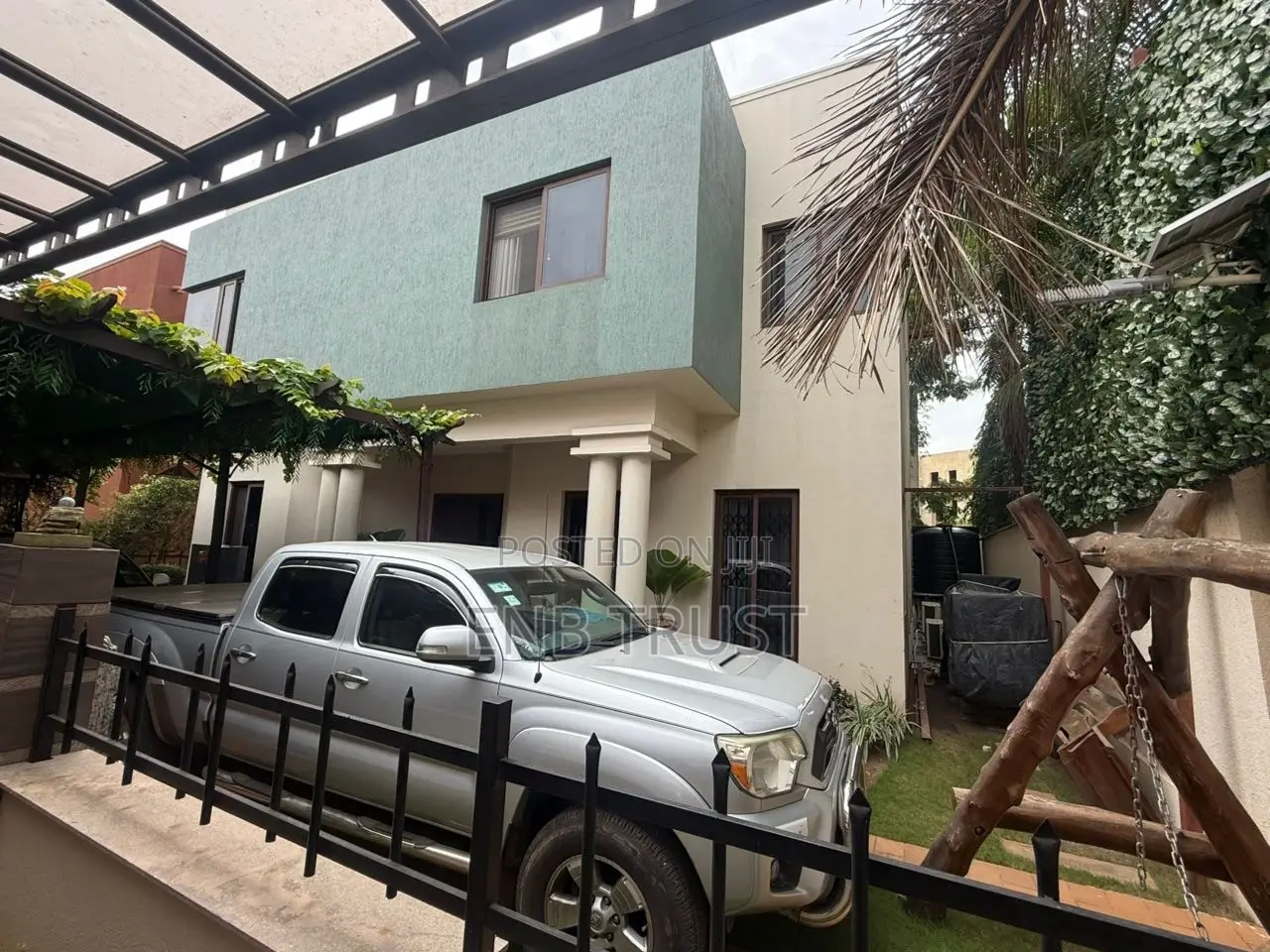 Furnished 4bdrm Duplex in Adjiganor, Ability for rent