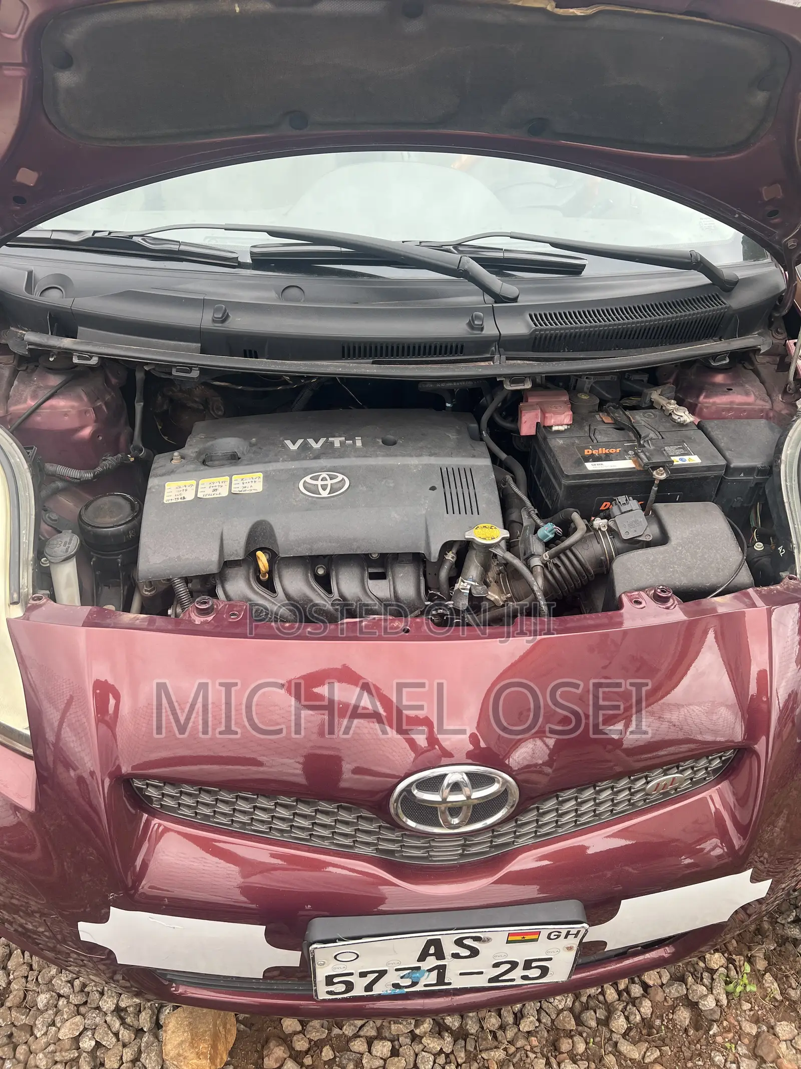 Toyota Vitz 1.5 FWD 5dr 2010 Burgundy