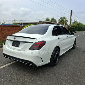 Mercedes-Benz C300 2018 White
