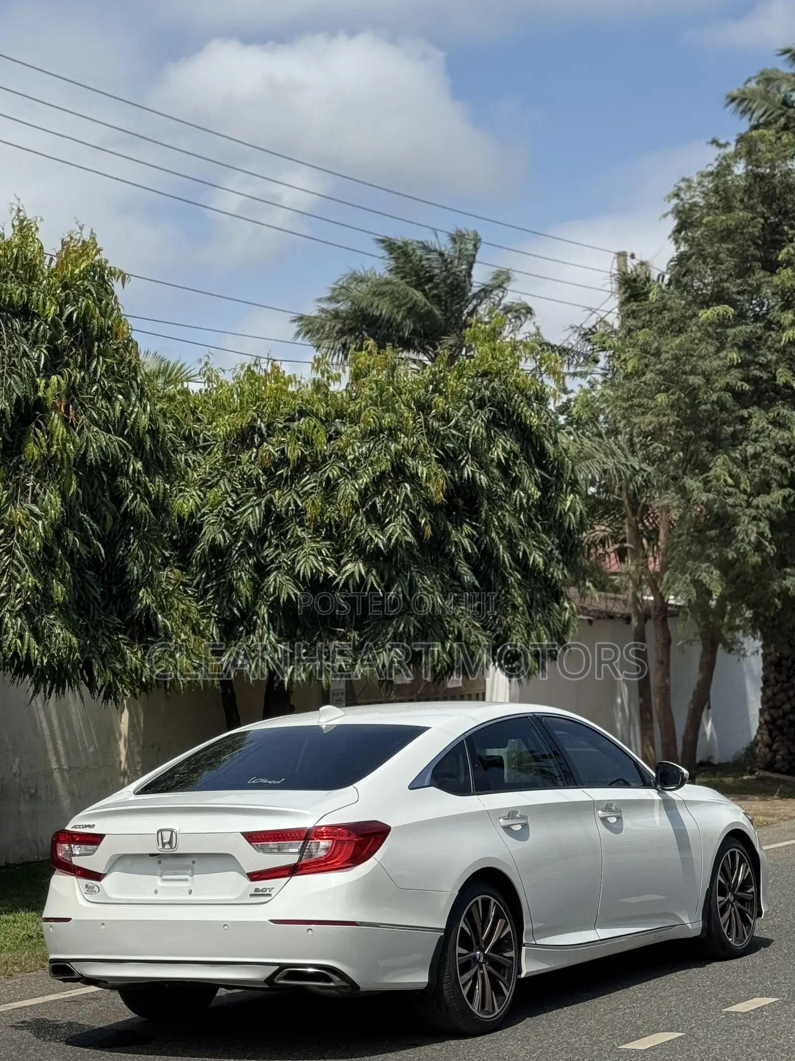 Honda Accord Touring 2.0T 2022 White