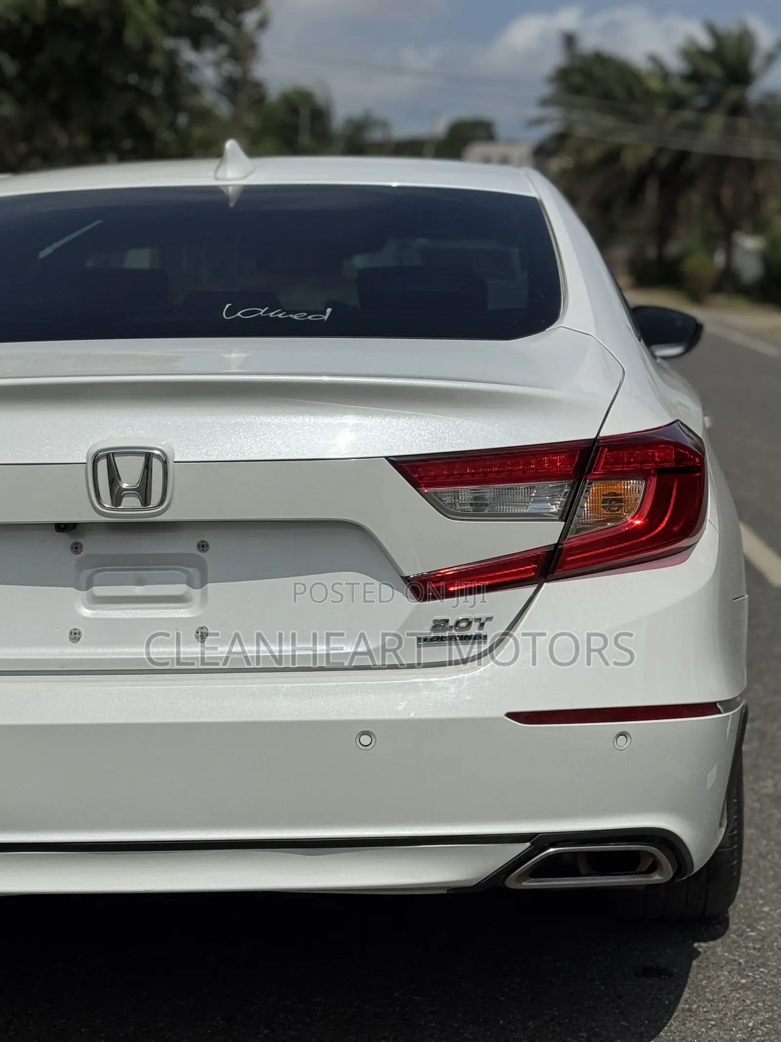 Honda Accord Touring 2.0T 2022 White