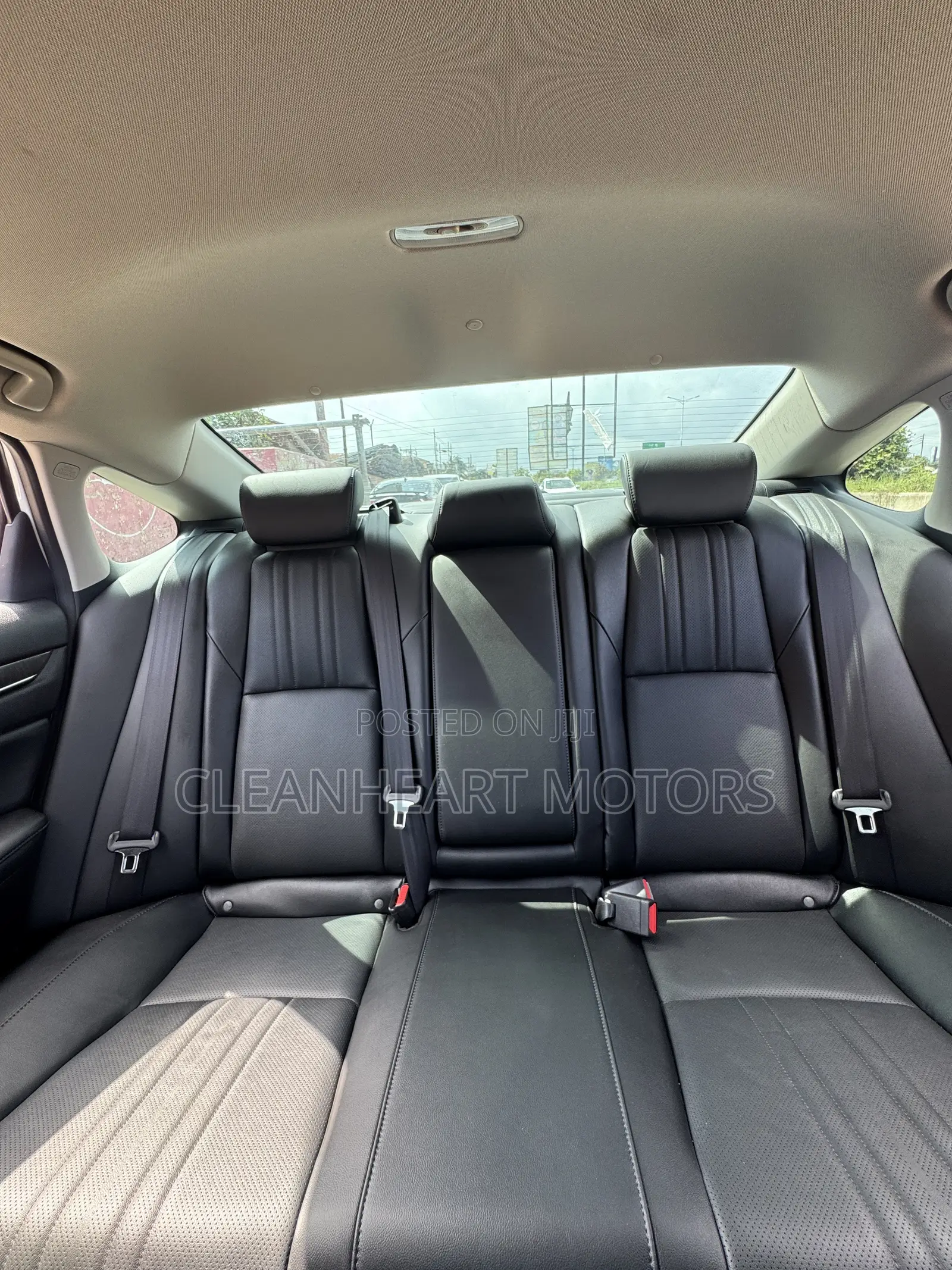 Honda Accord Touring 2.0T 2022 White