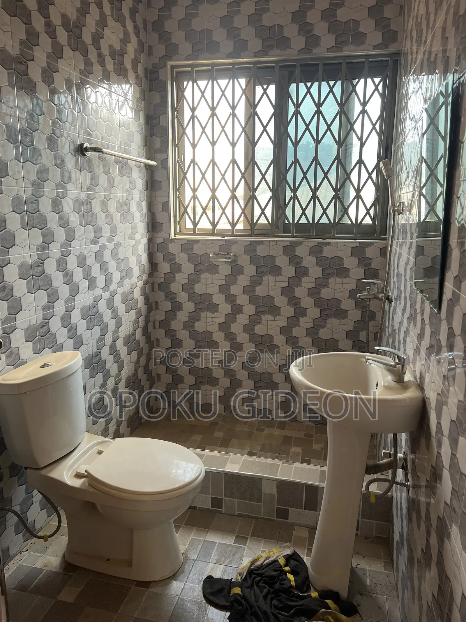 2bdrm Apartment in Pentecost Junction, Ablekuma for rent