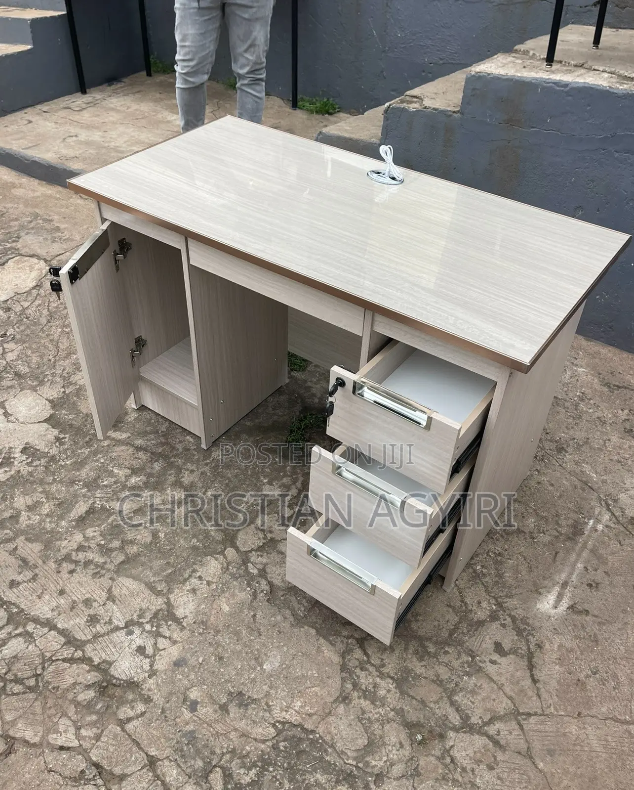 Office Desk / Computer Table