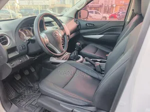 Nissan Navara 2020 White