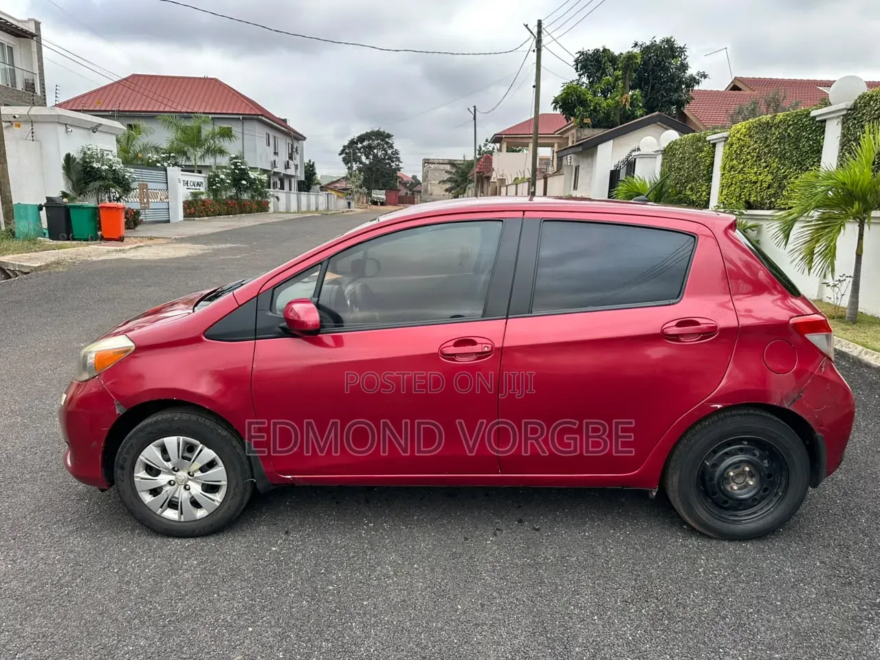 Toyota Yaris 2012 Red