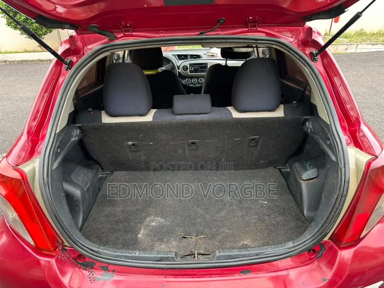 Toyota Yaris 2012 Red