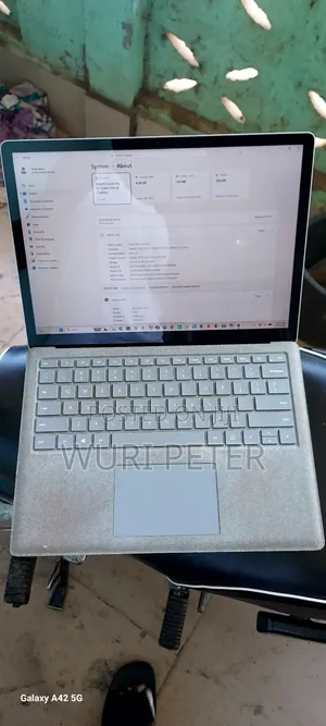 Laptop Microsoft Surface Laptop 8GB Intel Core i5 SSD 256GB