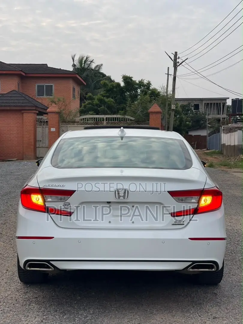 Honda Accord Sport (2.0L 4cyl Turbo 10A) 2019 White