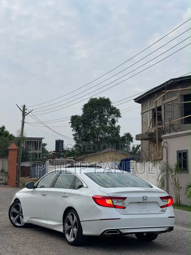 Honda Accord Sport (2.0L 4cyl Turbo 10A) 2019 White