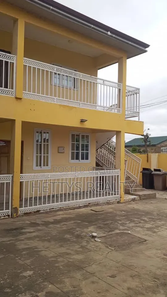 12bdrm House in CP for sale