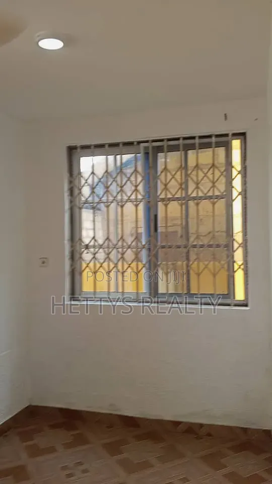 12bdrm House in CP for sale