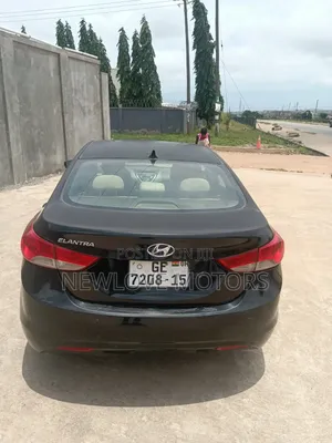 Hyundai Elantra Limited Sedan FWD (1.8L 4cyl 6A) 2013 Black