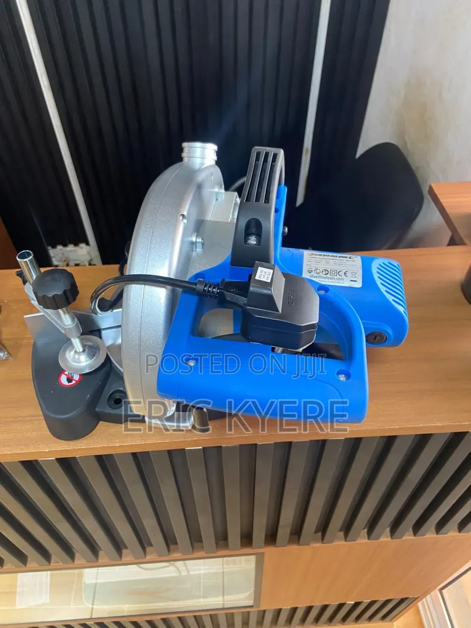 Silverline 1400W 210mm Compound Mitre Saw (262705)