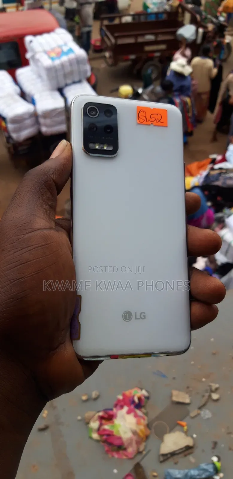 LG Q52 64 GB White