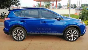 Toyota RAV4 LE 4dr SUV AWD (2.5L 4cyl 6A) 2015 Blue